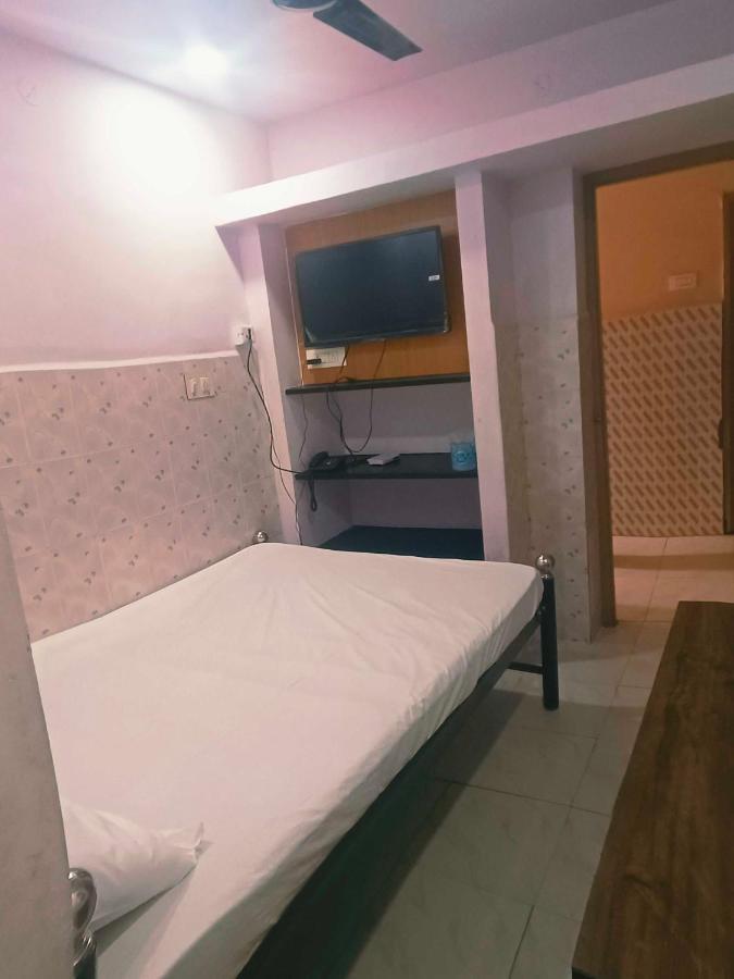 Spot On Sri Krish Hotel Vellore Kültér fotó