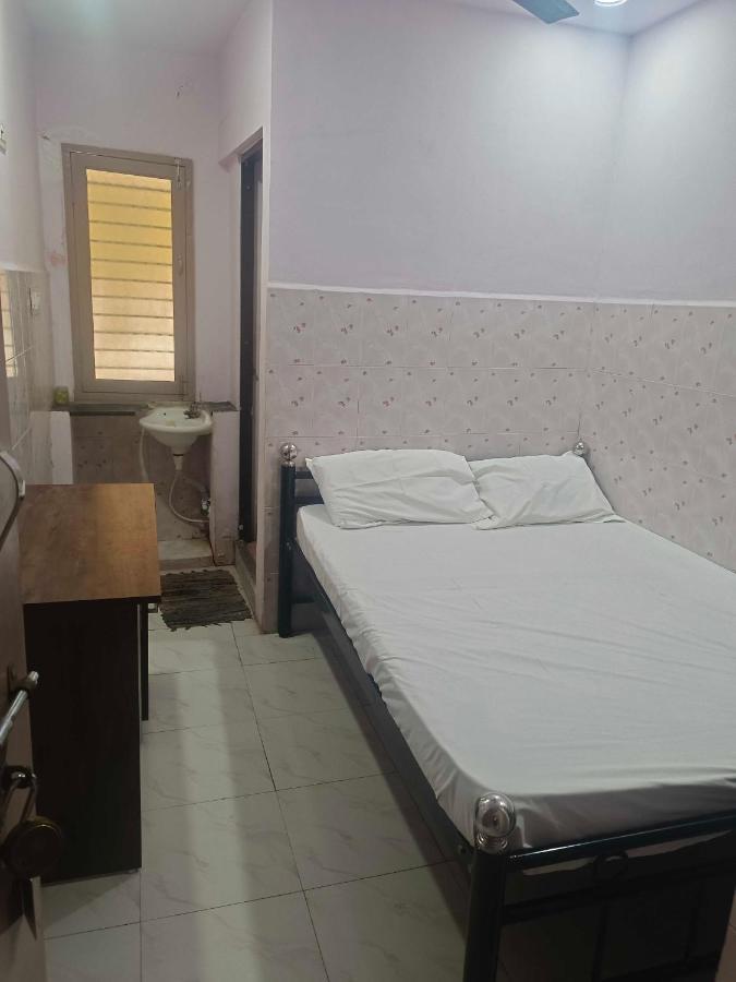 Spot On Sri Krish Hotel Vellore Kültér fotó